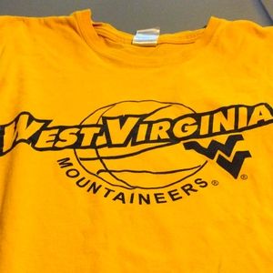 *3/$20 Bundle Deal Closet Cleanout Sale* Vintage WVU Basketball T-shirt XL